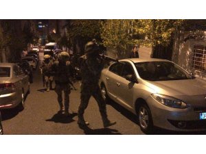 Uyuşturucu operasyonunda yakalanan 9 aylık hamile torbacı tutuklandı