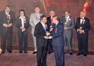 Recep Konuk'a 'Vakıf İnsan' ödülü