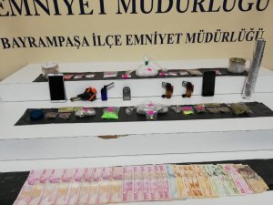 Bayrampaşa’da uyuşturucu operasyonu kamerada