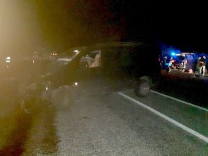 Otomobil ile hafif ticari araç çarpıştı: 1 yaralı