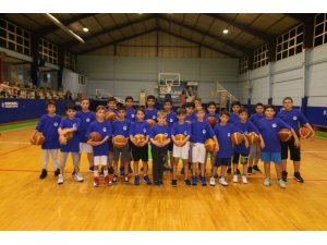 Kağıtspor’un basketbolda geleceği sağlam