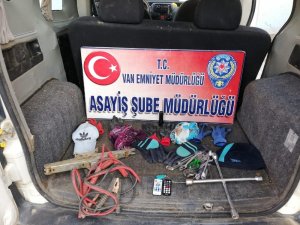 11 hırsızlık olayının şüphelileri, 57 güvenlik kamerasının incelenmesiyle yakalandı