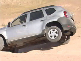 Dacia Duster'den iki tekerli gösteri