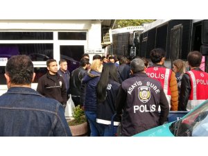 Servis dolandırıcılarından adliye yolunda pişkin sözler: "Abla güzel çek, kurbanın olayım"