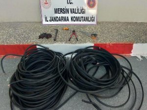 Kablo çalarken yakalanan 2 kişi tutuklandı
