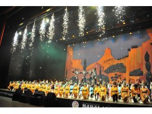 Maral Müzik ve Dans Topluluğu 40 yaşında