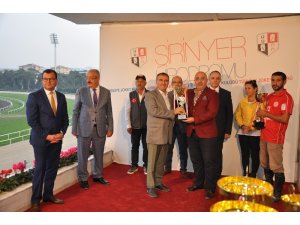 Sandıklılı genç atçı Türkiye ikincisi oldu