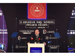 Bakan Soylu: "Son 3-4 ayda güney sınırımızdaki komşularımız birkaç defa değişti"