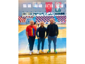 Hokey Süper Lig müsabakalarında üç kardeş birbirine rakip oldu