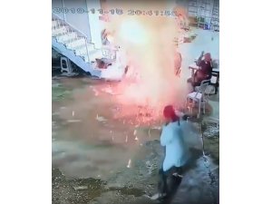 Ateşin etrafında oturuyorlardı, patlamayla neye uğradığını şaşırdılar