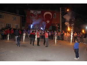 Şampiyonluk kupasını kaybettiklerine armağan ettiler
