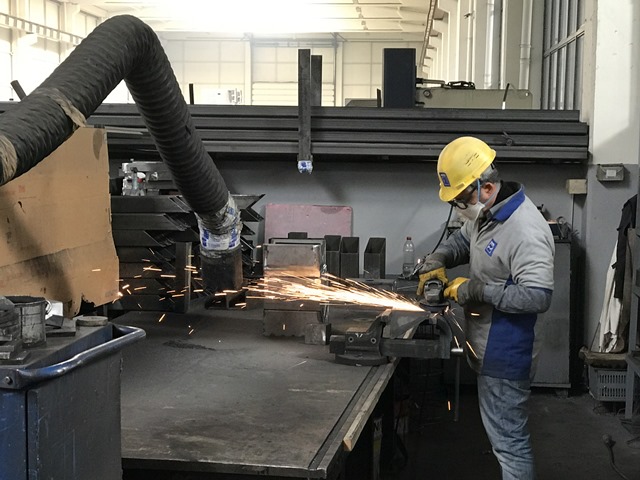 Dünyaca ünlü otomobil markalarına makine üretiyor