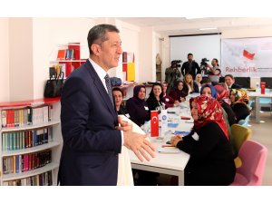 Bakan Selçuk'tan öğretmenlere "sınıf içi rehberlik" dersi