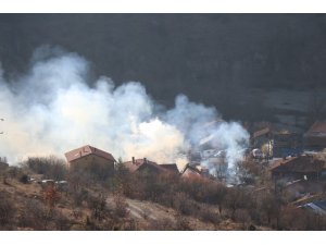 Bolu’da, 4 ev, 3 ahır ve 7 samanlık yangında kül oldu