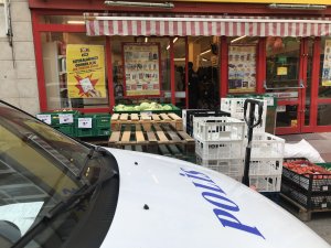 Bursa'da marketten 20 bin lira çalan hırsız güvenlik kamerasında