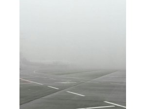 Moskova’da sis alarmı, havalimanlarında uçuşlar iptal edildi