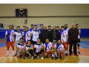 Yenipazar’da herkes sahaya iniyor