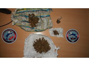 Yunus timlerinin durdurduğu şahıslardan uyuşturucu madde çıktı