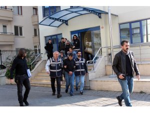 Yalova’da fuhuş villalarına baskın