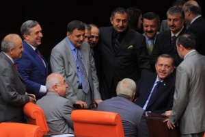 AKP'nin imamlığa soyunan papazları