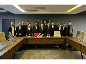 Genç Beşiktaşlılar Grubu’ndan Ahmet Nur Çebi’ye hayırlı olsun ziyareti