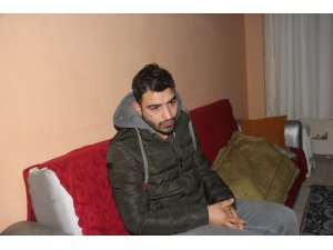 Kazada ölen 3 yaşındaki çocuğun başında çaresizce bekledi