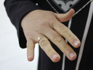Kilolarından kurtulup evlilik yüzüğünü 15 yıl sonra yeniden taktı