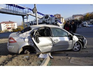 Sivas'ta trafik kazası: 3 yaralı