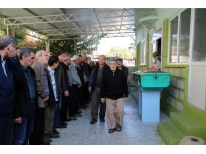 Manisa'da eşi tarafından öldürülen kadın toprağa verildi