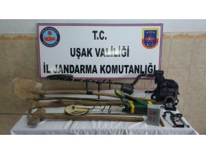 Uşak’ta kaçak kazı yapan 8 kişi gözaltına alındı