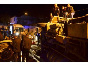 Manisa’da patates yüklü tır devrildi: 1 yaralı