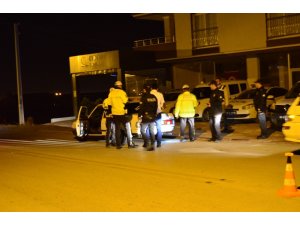 Osmaniye polisi şok uygulamada esrar ele geçirdi