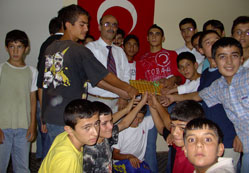 Artık yalnız değiller