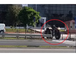 Traktör sürücüsü pes artık dedirtti