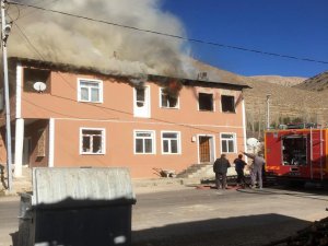 Bayburt’ta bir evde çıkan yangında 3 kişi hayatını kaybetti