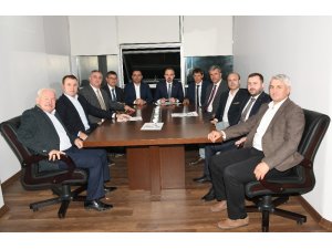 Turan, belediye başkanlarıyla toplantı yaptı