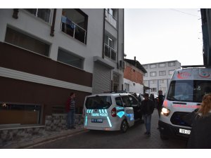 Eşinin cansız bedeniyle 2 gün yaşadı