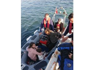 Muğla'da karaya oturan motoryatta 35 düzensiz göçmen yakalandı