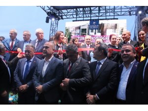 Kılıçdaroğlu İzmir’de kız öğrenci yurdu açılışına katıldı