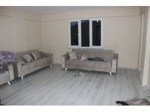 Evi yanan vatandaşa yardım eli uzatıldı