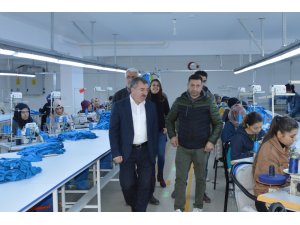 Özdemir: “Ülkemizin kalkınmasına ve gelişmesine katkı sunan herkes başımızın tacıdır”