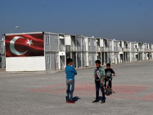 Suriyelilerin barındırıldığı merkezler Türkiye'nin yüz akı oldu