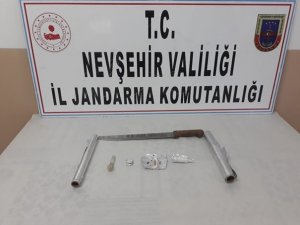 Jandarma uyuşturucudan 3 kişiyi gözaltına aldı