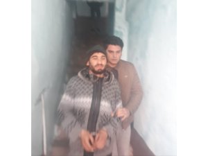Cinayet zanlısı saklandığı evde yakalandı