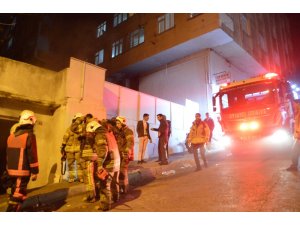 Beyoğlu’nda gecekondu yangını paniğe neden oldu