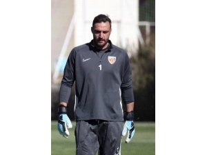 Kaleci Hakan Arıkan’dan klas gol