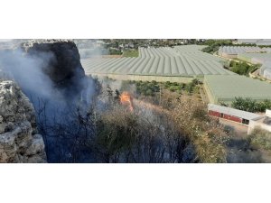 Tarihi Lamos Kalesi’nde yangın