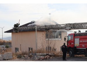 Sivas'ta keresteciler sitesinde yangın