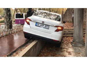 Dolmabahçe Sarayı önünde ilginç kaza