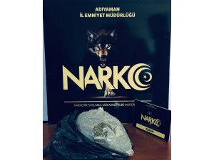 Narkotik köpeği Miro toprağa gömülü uyuşturucu buldu